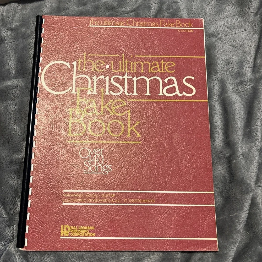 The Ultimate Christmas Fake Book C Edition Piano Vocal Guitar Keyboard - 1985